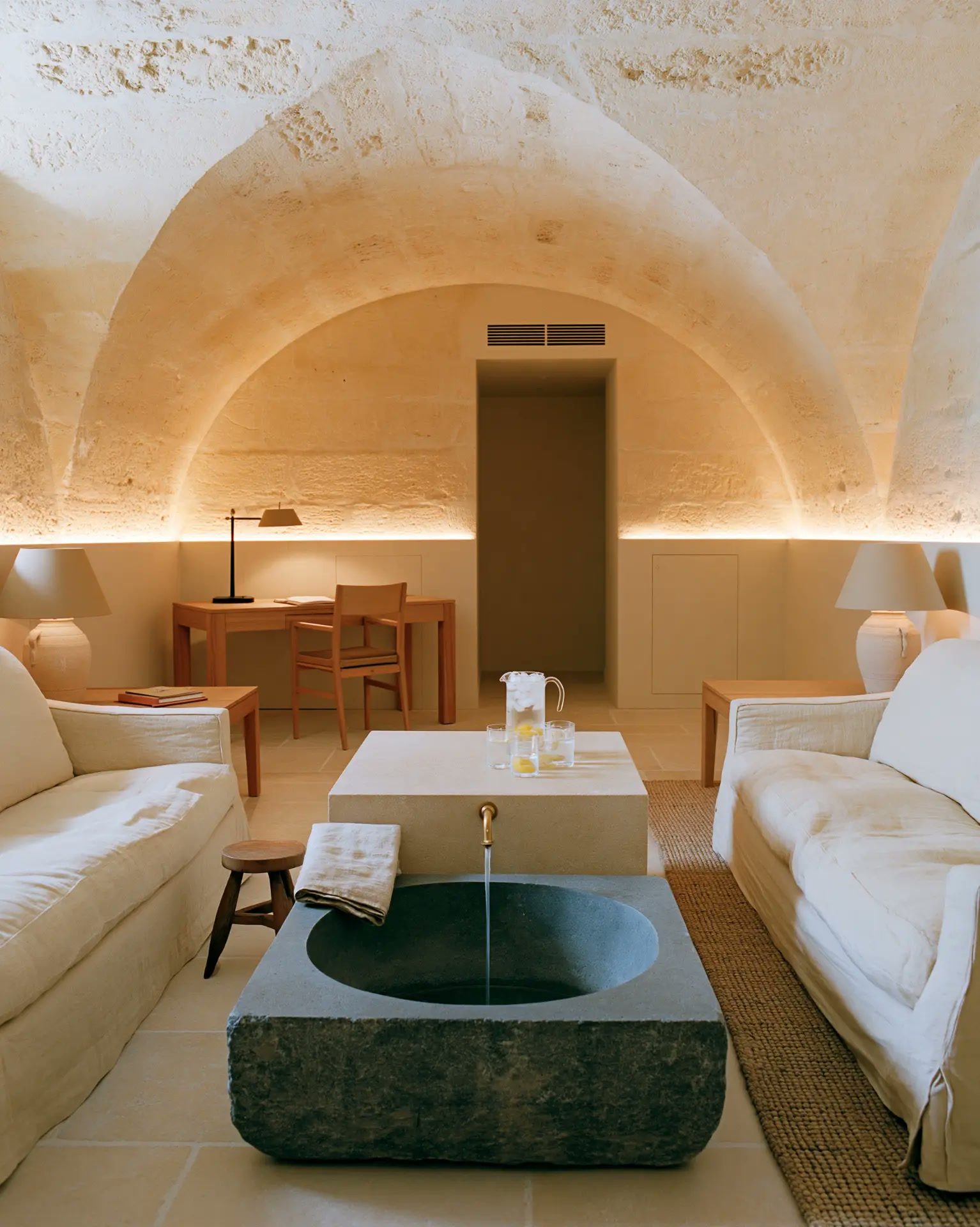 Vaulted room with a cool water basin